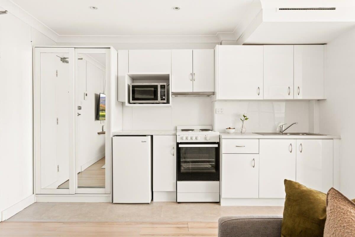 Apartment Chic With A Pool And Moments From Shop *